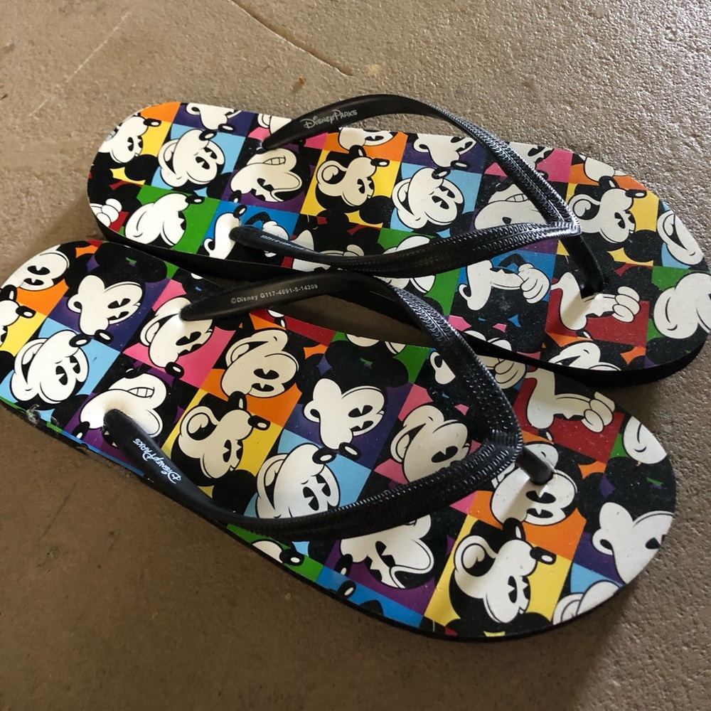 Cute Disney Mickey Flip Flops (Size 9/10)